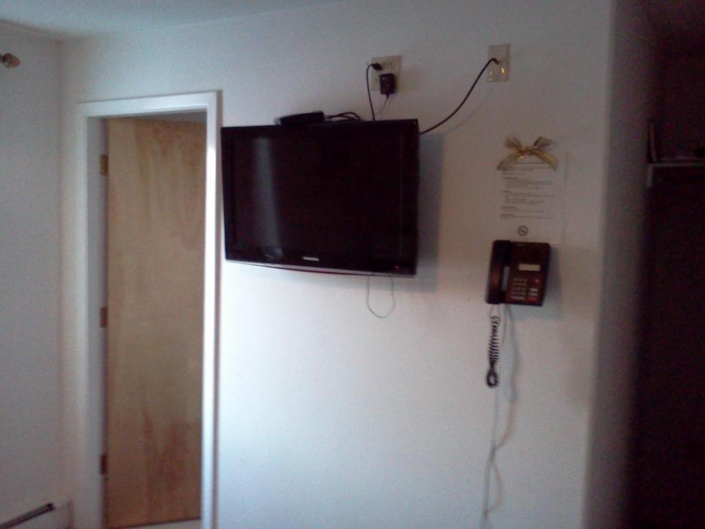Borealis Inn Fairbanks Room photo