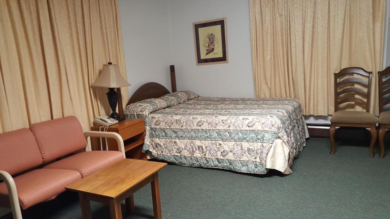 Borealis Inn Fairbanks Exterior photo